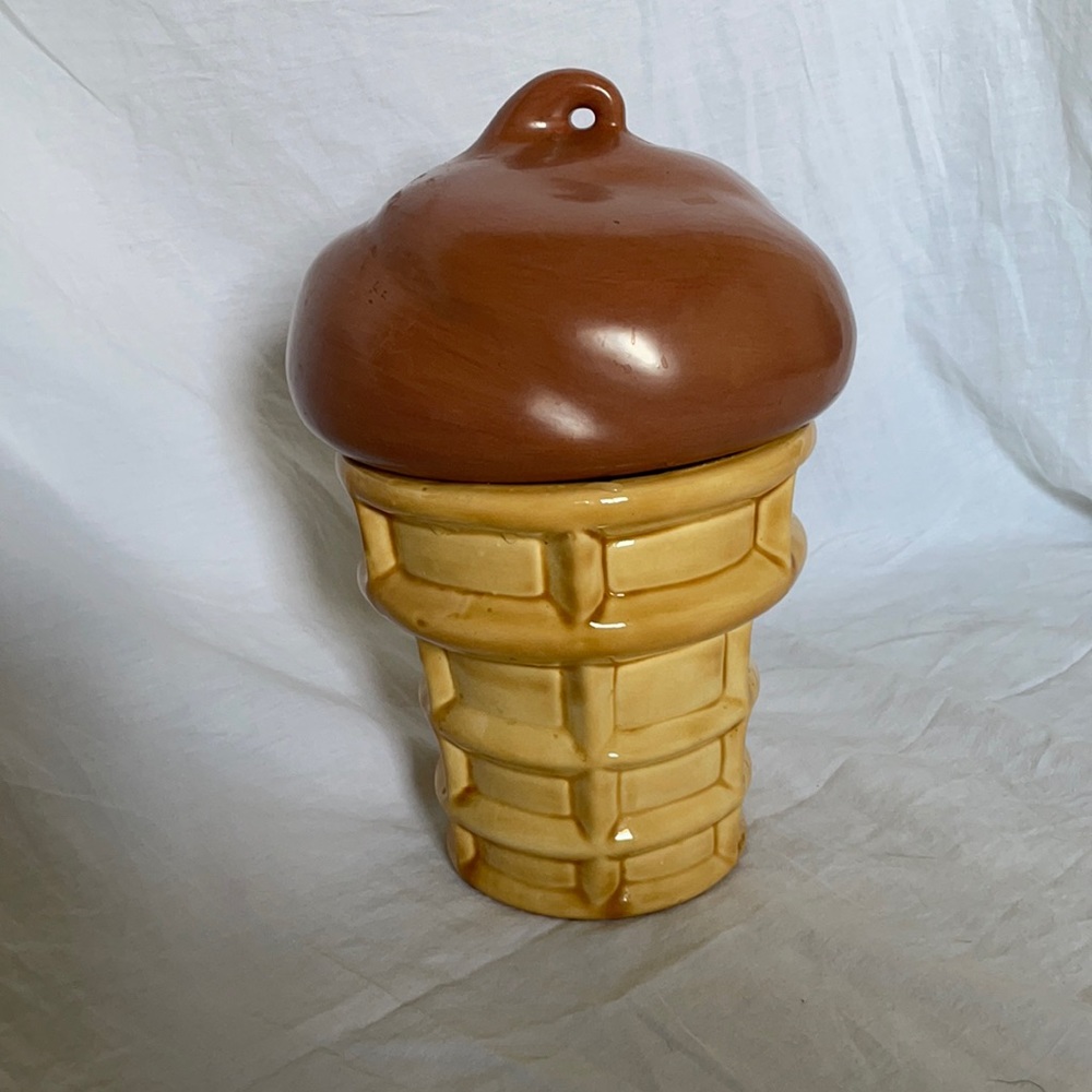 Vintage Chocolate Ice Cream Waffle Cone CookieJar